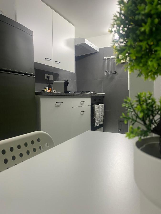 Bella Sicilia Apartment ปาแลร์โม ภายนอก รูปภาพ