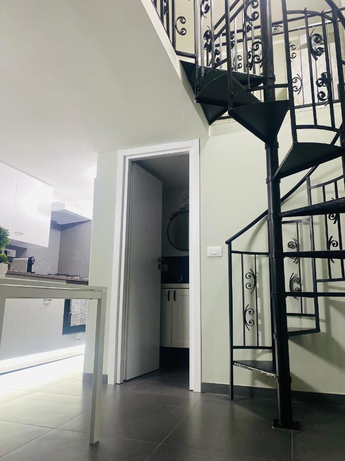 Bella Sicilia Apartment ปาแลร์โม ภายนอก รูปภาพ