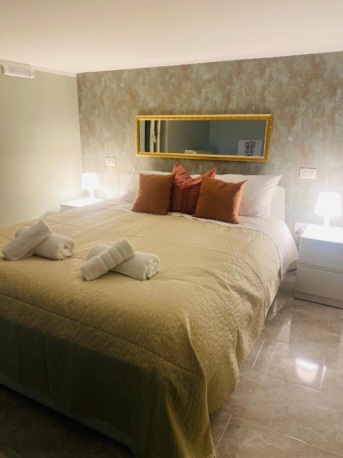 Bella Sicilia Apartment ปาแลร์โม ภายนอก รูปภาพ